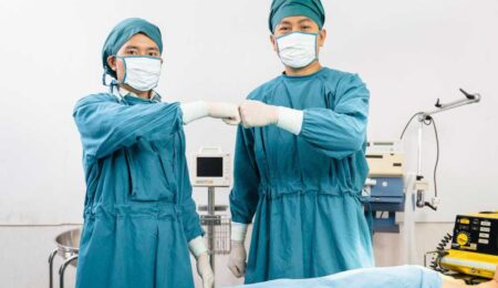 Surgeons (illustration)